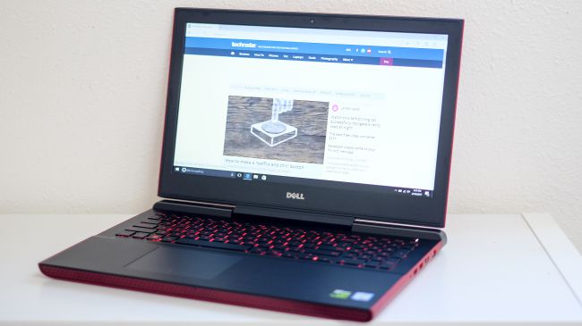 Игровой-ноутбук-Dell-Inspiron-15-7000-Gaming-2016-01