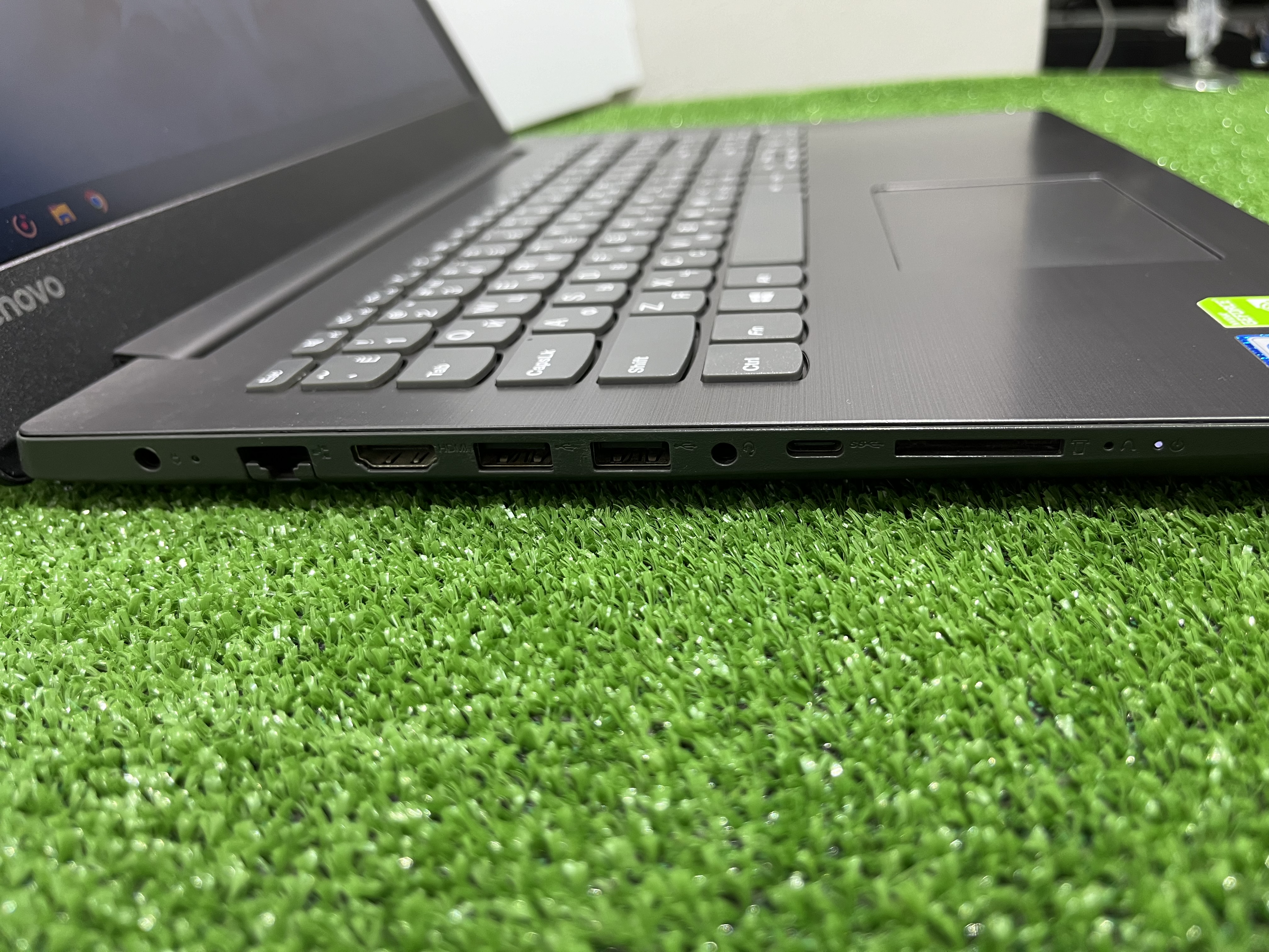Ноутбук Lenovo Ideapad 330-15IKB (81DE1) в магазине PartsOkey.ru в Ростове на Дону, Краснодаре и Москве